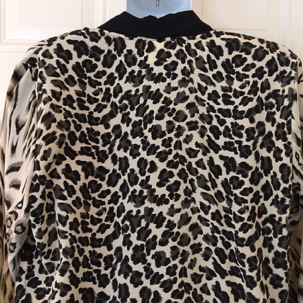 Caribe vintage black and charcoal gray animal print kimono with shoulder pads - Picture 9 of 10